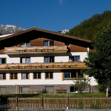 Ferienhaus Alpina Kals am Grossglockner Luaran gambar