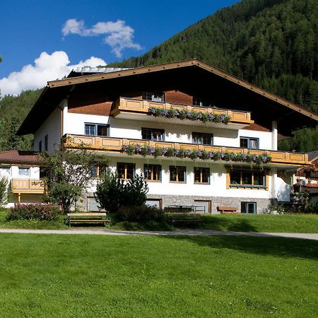 Ferienhaus Alpina Kals am Grossglockner Luaran gambar